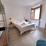 Sunset House * Buggerru